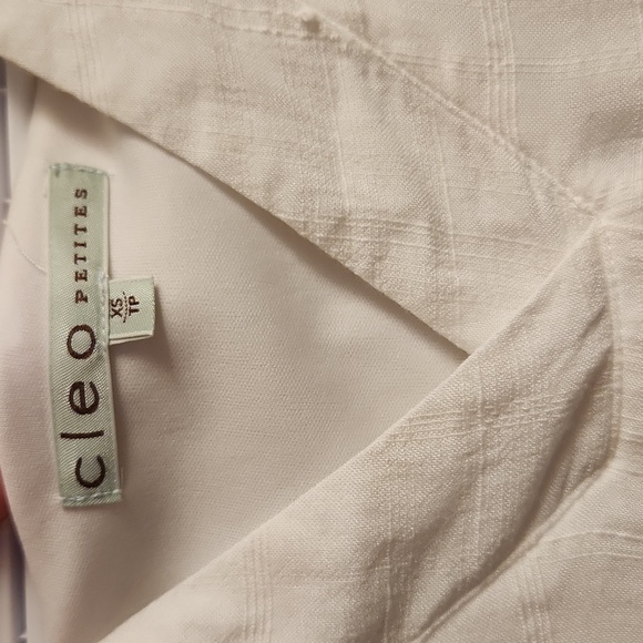 Cleo Petite Sleeveless Top - Picture 6 of 7